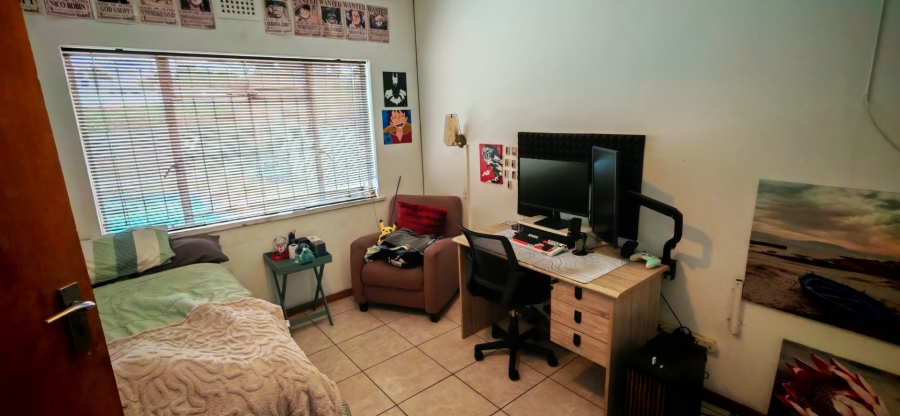 4 Bedroom Property for Sale in Southfield Western Cape